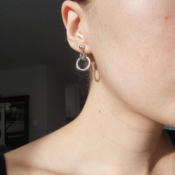 Gothic medieval style chain mail silver circle hoop earrings - Picture 3 of 8